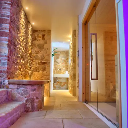 San Liberale - Suites&wellness Couette-café
